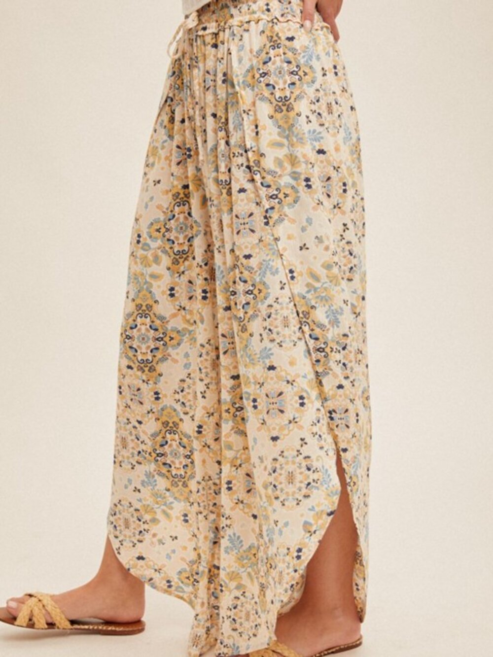 NWT Boutique: Hem & Thread Mosaic Printed Tulip Hem Pants in Taupe - 100% Cotton - Picture 6 of 7